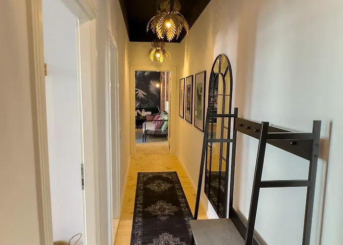 Urban Jungle アパート