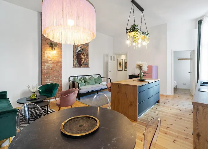 Urban Jungle - Designer In The Heart Of Friedrichshain *