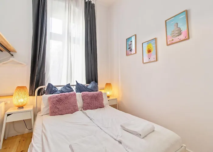 Urban Jungle - Designer In The Heart Of Friedrichshain * ברלין