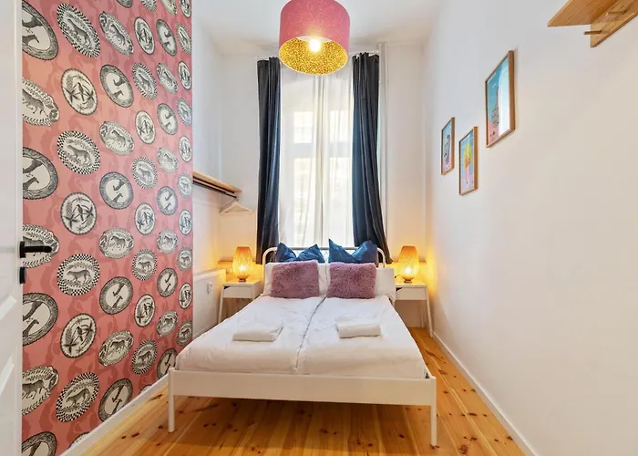 Urban Jungle - Designer In The Heart Of Friedrichshain * ברלין