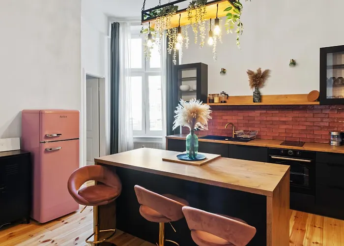 Urban Jungle - Designer In The Heart Of Friedrichshain ברלין